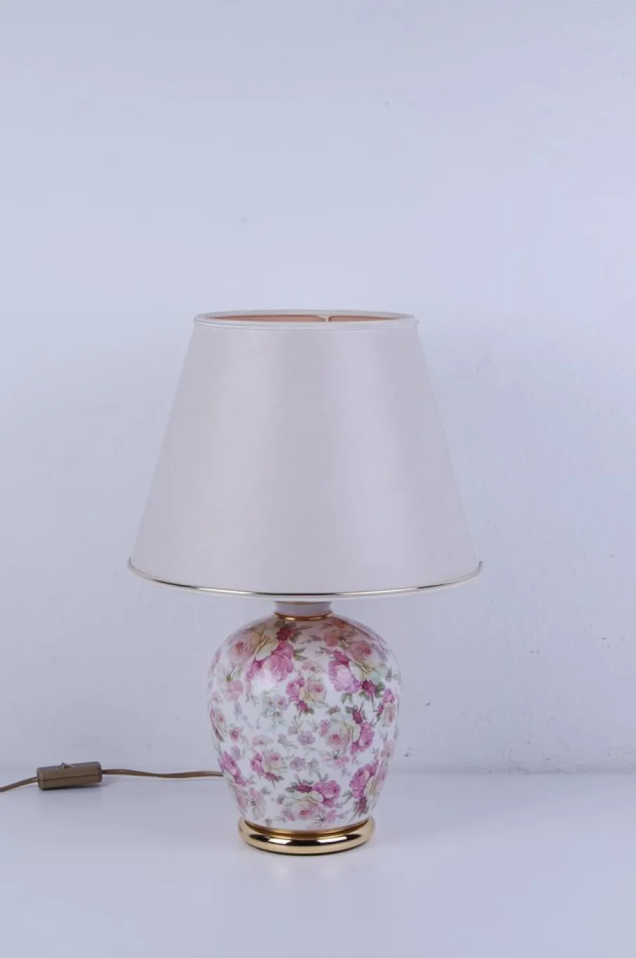 Discount Pamono Italian Modern Ivory & Pink Porcelain Florence Table Lamp