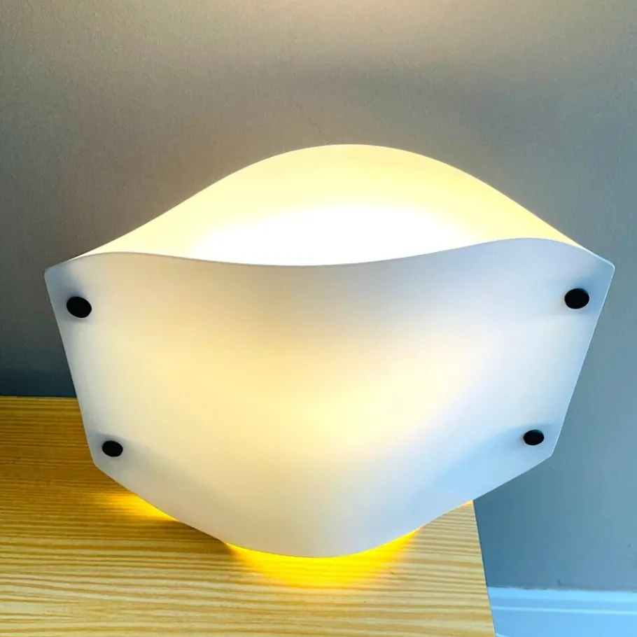 New Pamono Italian Modern Vela Table Lamp in White Acrylic by Samuel Parker, 1980s