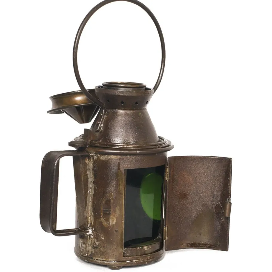 Discount Pamono Italian Railway Manual Oil Lamp, 1920s