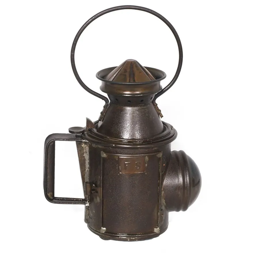 Discount Pamono Italian Railway Manual Oil Lamp, 1920s