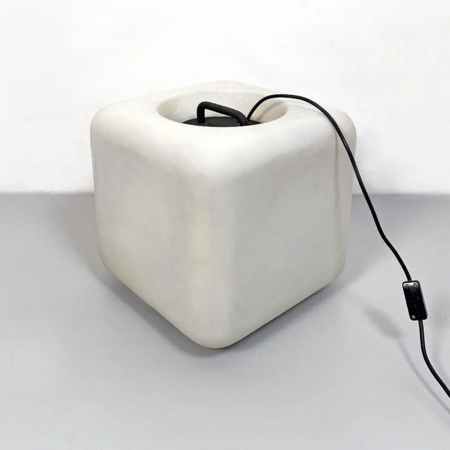 Sale Pamono Italian Space Age Cubic Opaline Glass Lamp by Giorgio De Ferrari for VeArt, 1970s