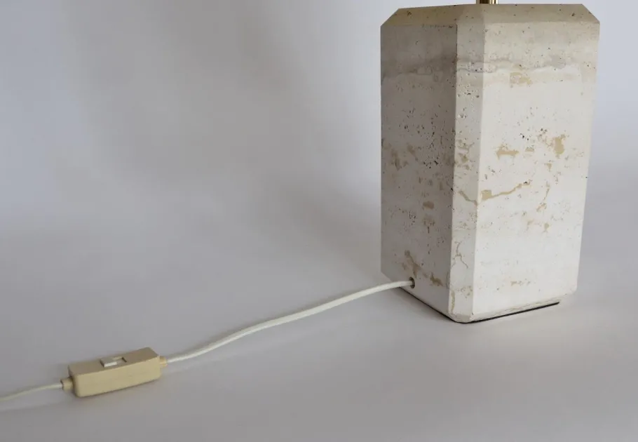 Outlet Pamono Italian Table Lamp in Travertine Marble, 1970s