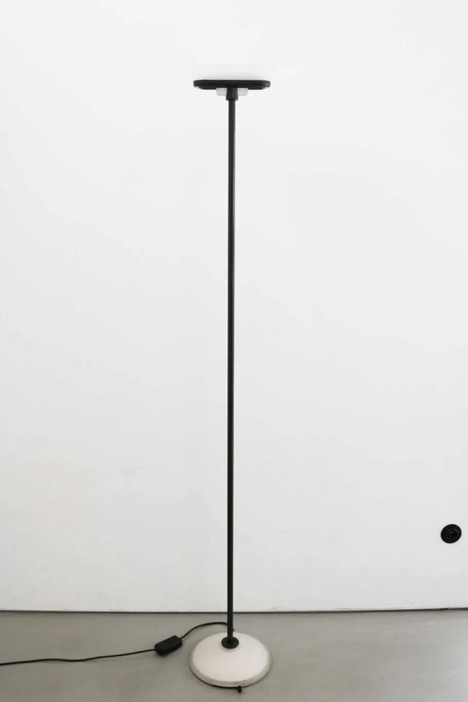 Sale Pamono Jill A380 Floor Lamp by Perry King for Arteluce, 1980s