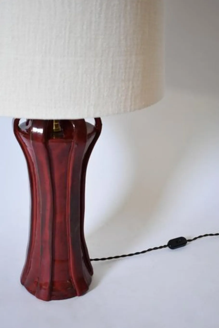 Sale Pamono Kasaï Henry Red Ceramic Lamp from Barracuda Interiors