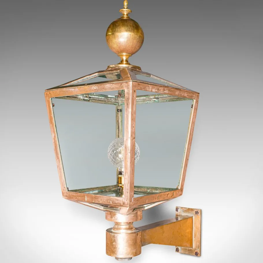 Hot Pamono Large Antique English Courtyard Light in Bronze, 1870s