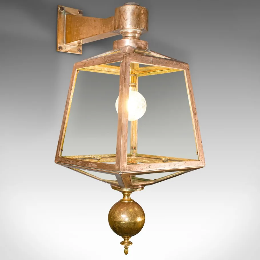 Hot Pamono Large Antique English Courtyard Light in Bronze, 1870s