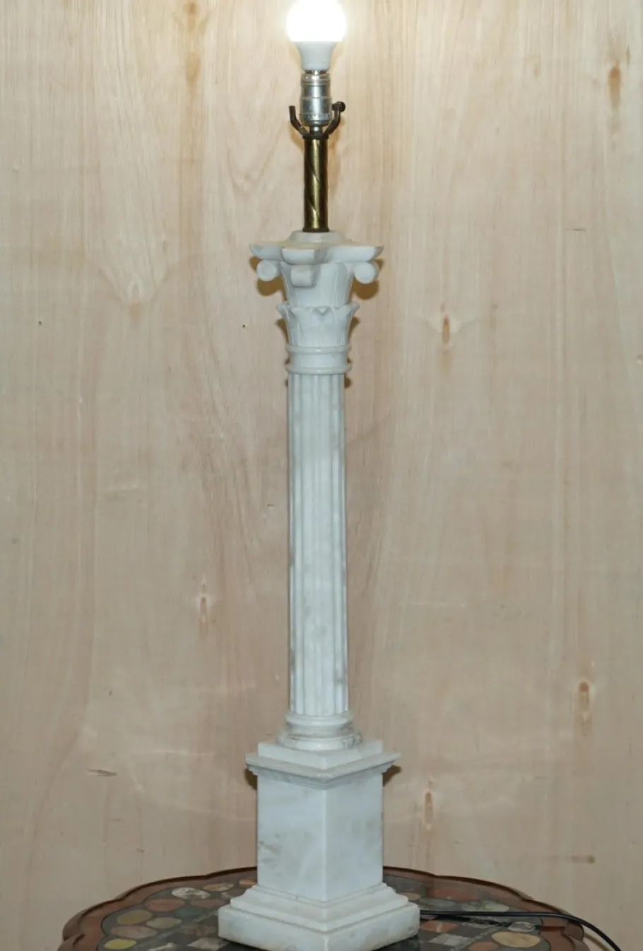 Best Pamono Large Antique Italian Corinthian Pillar Side Table Lamp in Carrara Marble