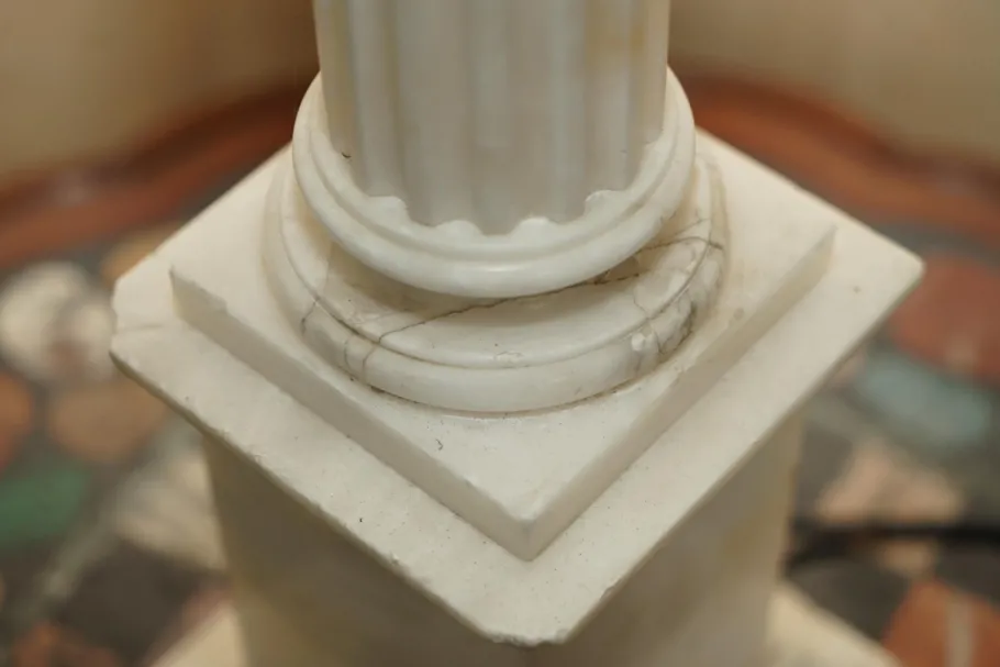 Best Pamono Large Antique Italian Corinthian Pillar Side Table Lamp in Carrara Marble