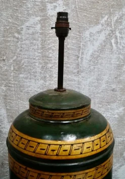 Hot Pamono Large Antique Tea Tin Table Lamp