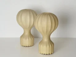 Outlet Pamono Large Beige Gatto Cocoon Table Lamps attributed to Castiglioni for Flos, Italy, 1960s, Set of 2