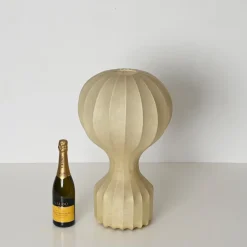 Outlet Pamono Large Beige Gatto Cocoon Table Lamps attributed to Castiglioni for Flos, Italy, 1960s, Set of 2