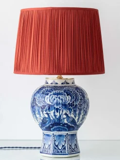 Sale Pamono Large Blue and White Hand-Painted Table Lamp with New Terracotta Silk Lampshade from Royal Delft, 1948
