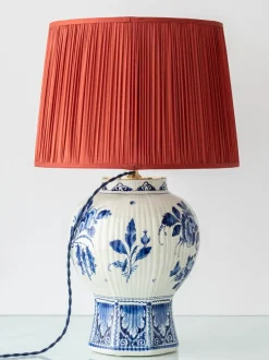 Sale Pamono Large Blue and White Hand-Painted Table Lamp with New Terracotta Silk Lampshade from Royal Delft, 1948