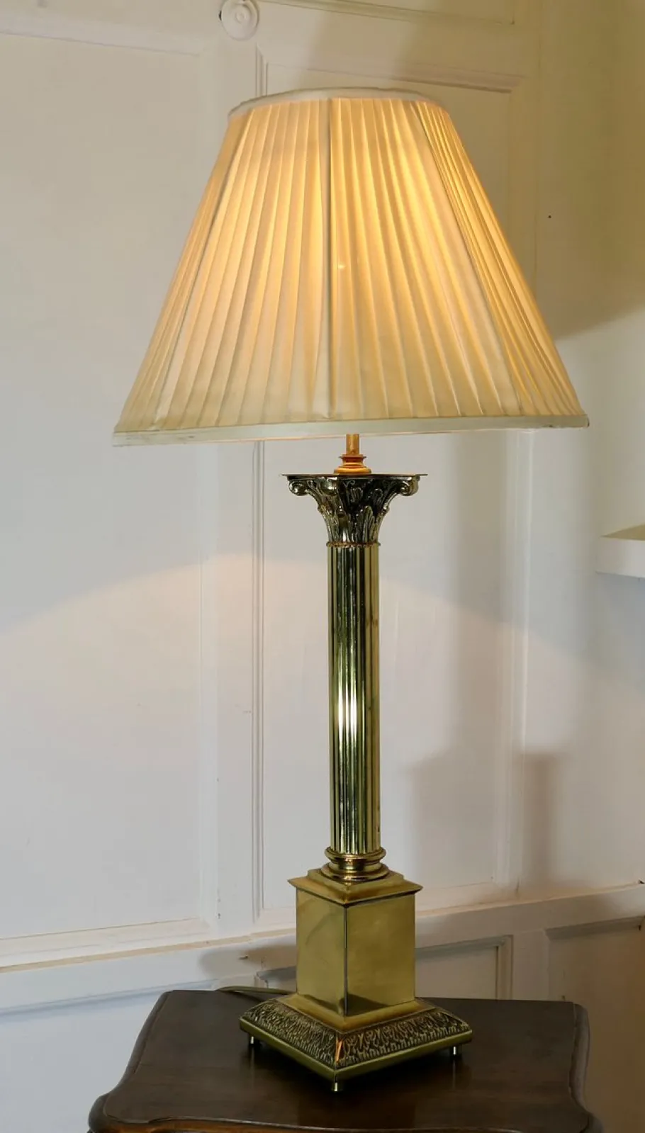 Hot Pamono Large Brass Corinthian Column Table Lamp, 1960s