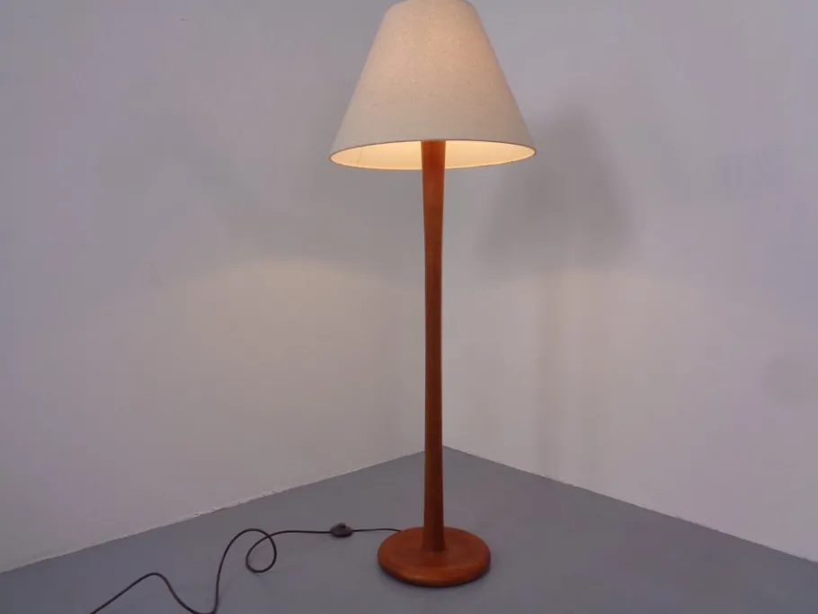 Hot Pamono Large Danish Teak Floor Lamp from Dyrlund, 1960s