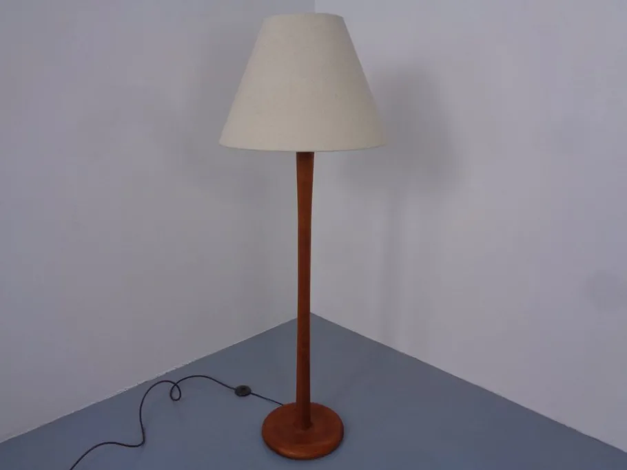 Hot Pamono Large Danish Teak Floor Lamp from Dyrlund, 1960s