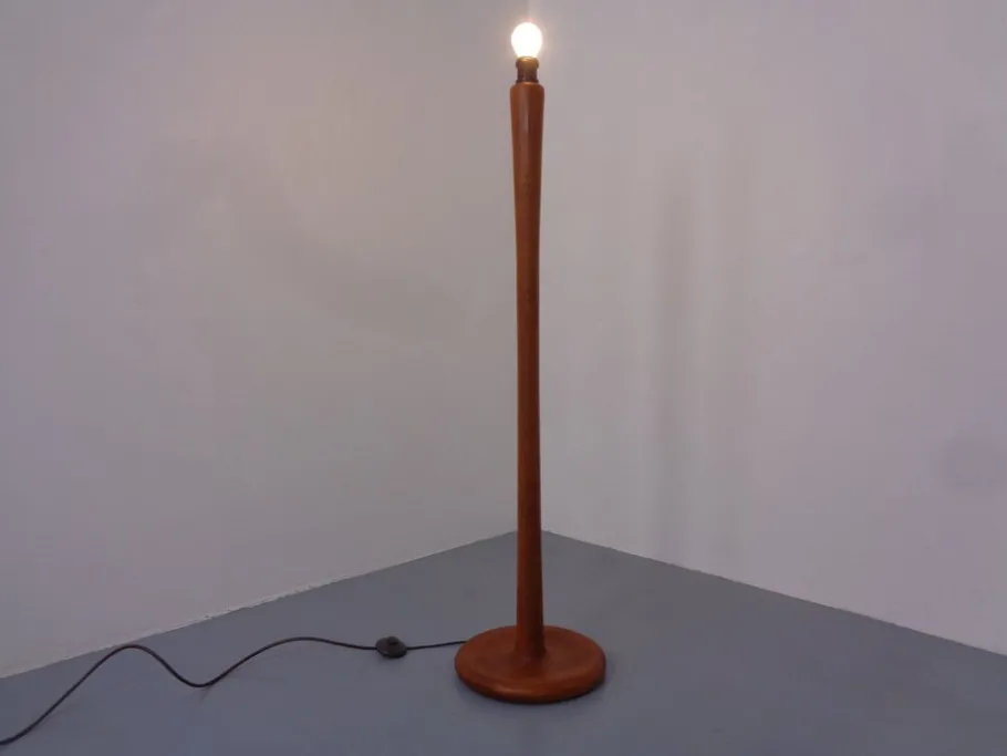 Hot Pamono Large Danish Teak Floor Lamp from Dyrlund, 1960s
