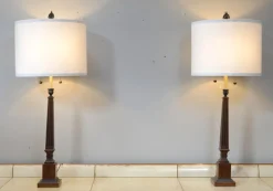 Online Pamono Large Empire Corinthian Column Lamps in Wood & Brass Gilt, 1960s, Set of 2