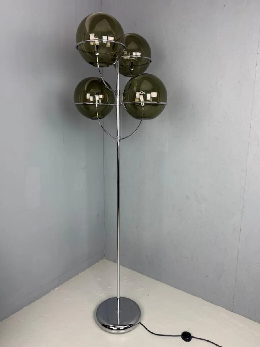 Best Pamono Large Lyndon Indoor Floor Lamp by Vico Magistretti for Oluce, 1977