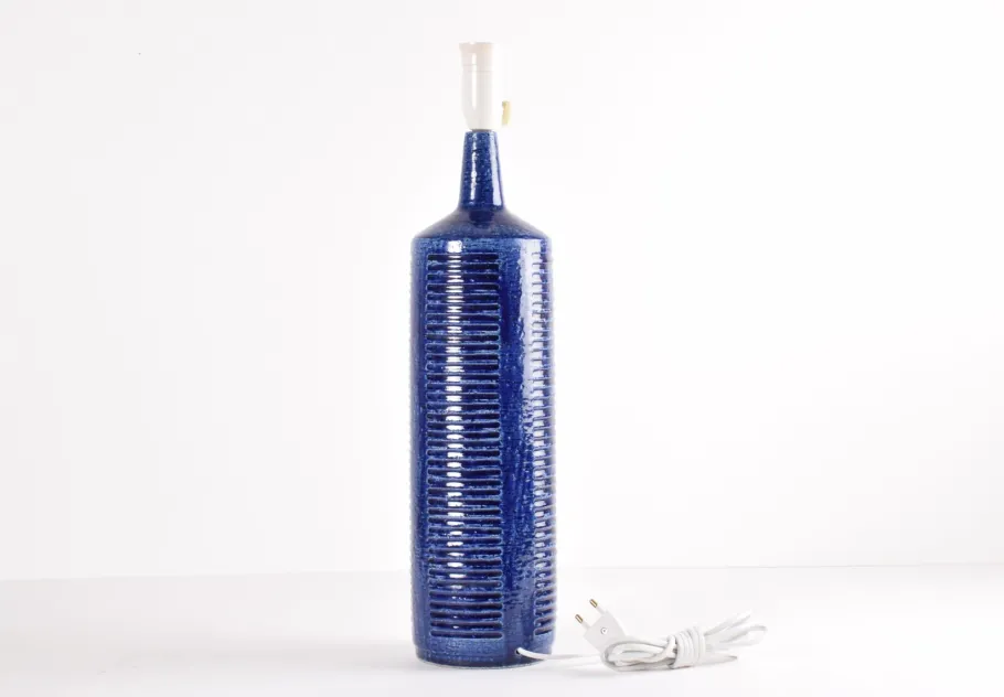 Discount Pamono Large Mid-Century Modern Dark Blue Ceramic Table Lamp from Palshus, Denmark, 1960s