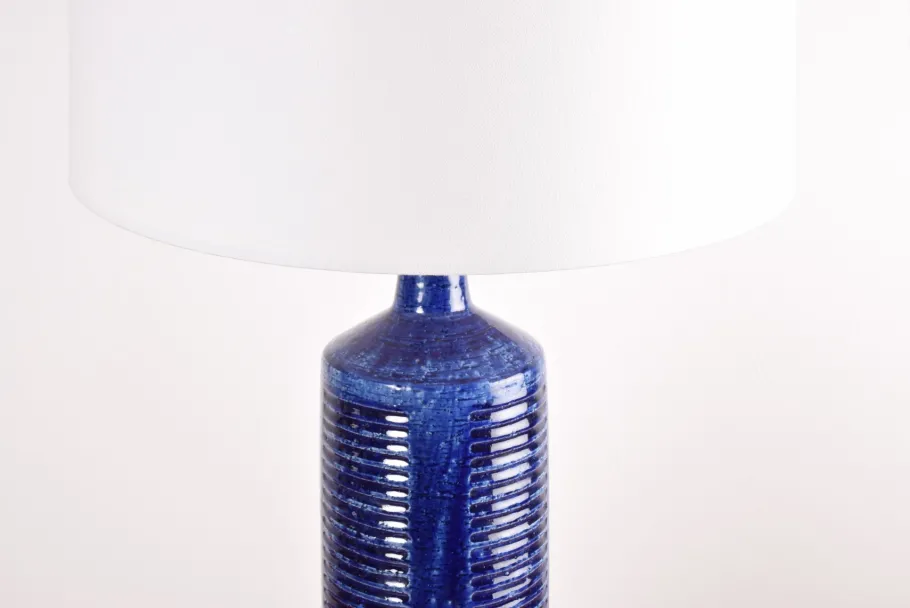 Discount Pamono Large Mid-Century Modern Dark Blue Ceramic Table Lamp from Palshus, Denmark, 1960s