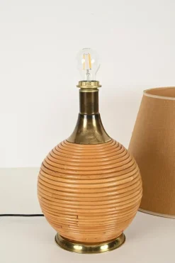 Hot Pamono Large Mid-Century Table Lamp in Rattan and Brass attributed to Vivai del Sud, Italy, 1970s