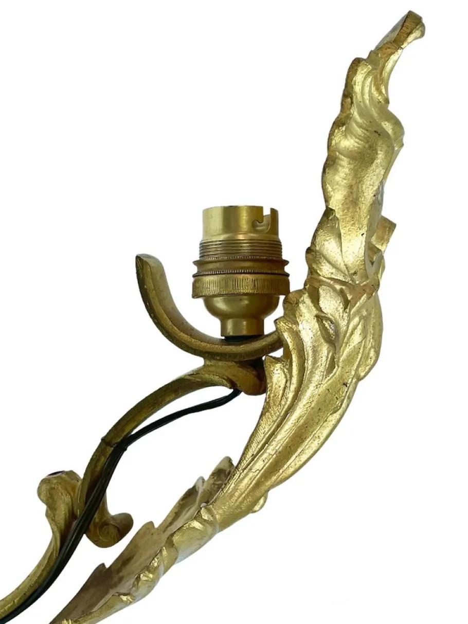Best Pamono Large Sconce in Gilded Brass With Acanthus Ornament