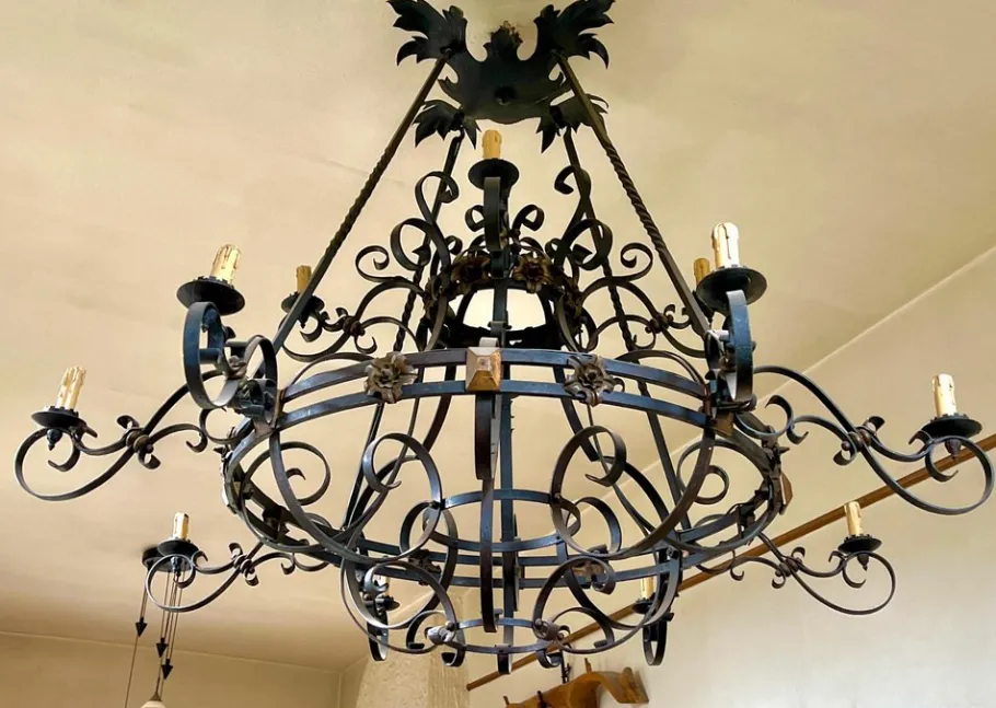 Clearance Pamono Large 19th Century French Wrought Iron Twelve-Light Chandelier