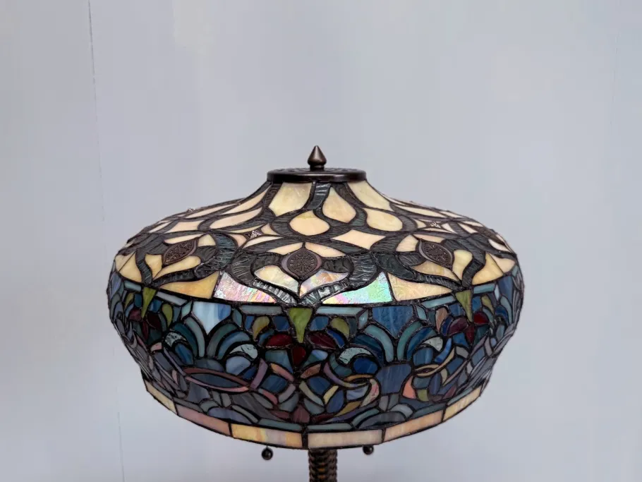 Outlet Pamono Large Tiffany Style Table Lamp in Stained Glass with Floral Shade