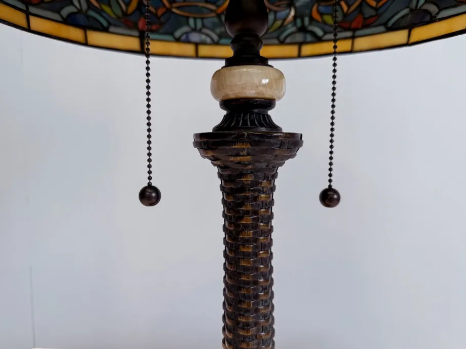 Outlet Pamono Large Tiffany Style Table Lamp in Stained Glass with Floral Shade