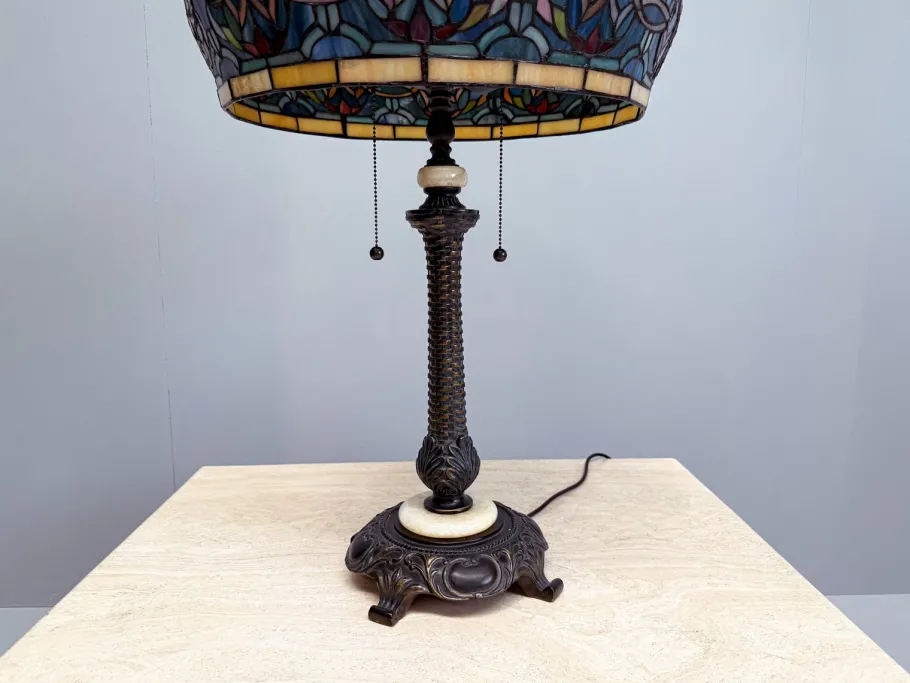Outlet Pamono Large Tiffany Style Table Lamp in Stained Glass with Floral Shade