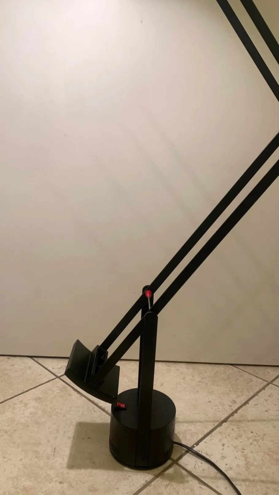 Discount Pamono Large Vintage Model Tizio Table Lamp from Artemide, 1980s