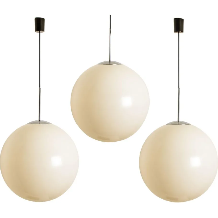Discount Pamono Large Vintage Plastic Globe Pendant Light from Philips, 1970s