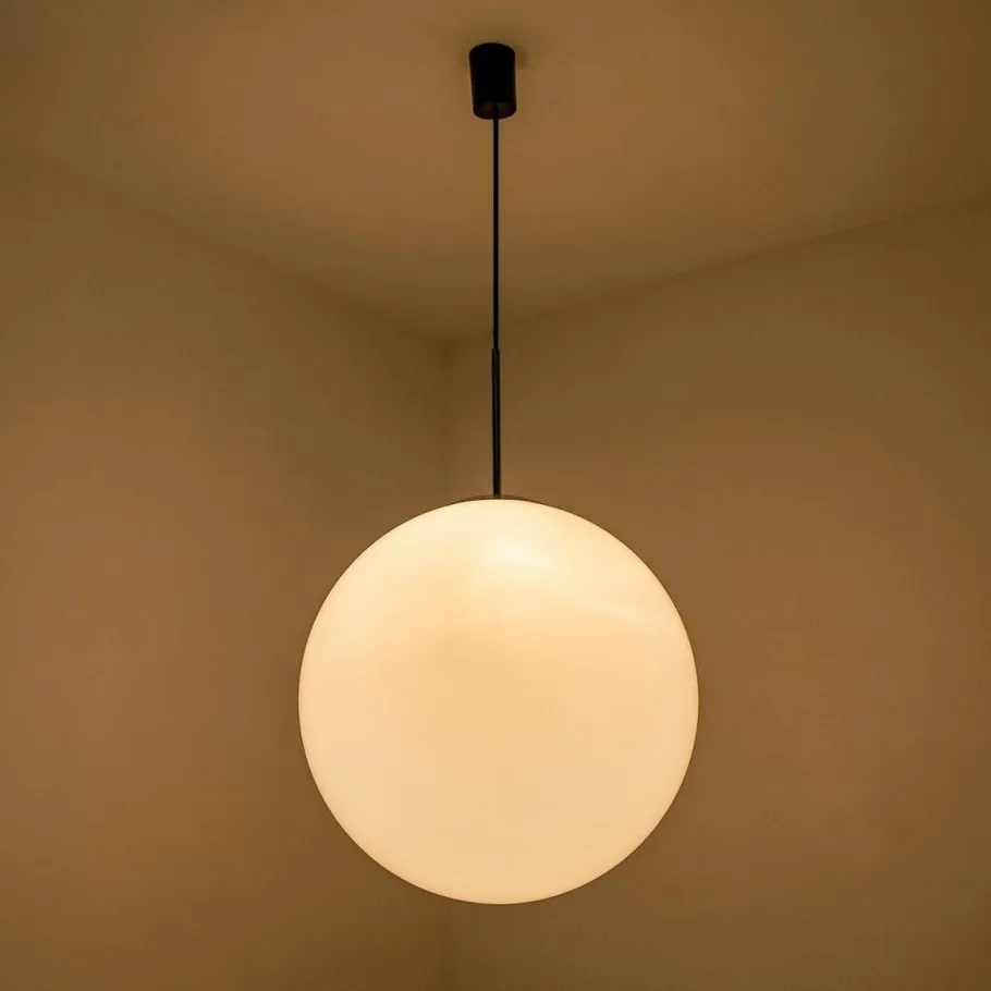 Discount Pamono Large Vintage Plastic Globe Pendant Light from Philips, 1970s