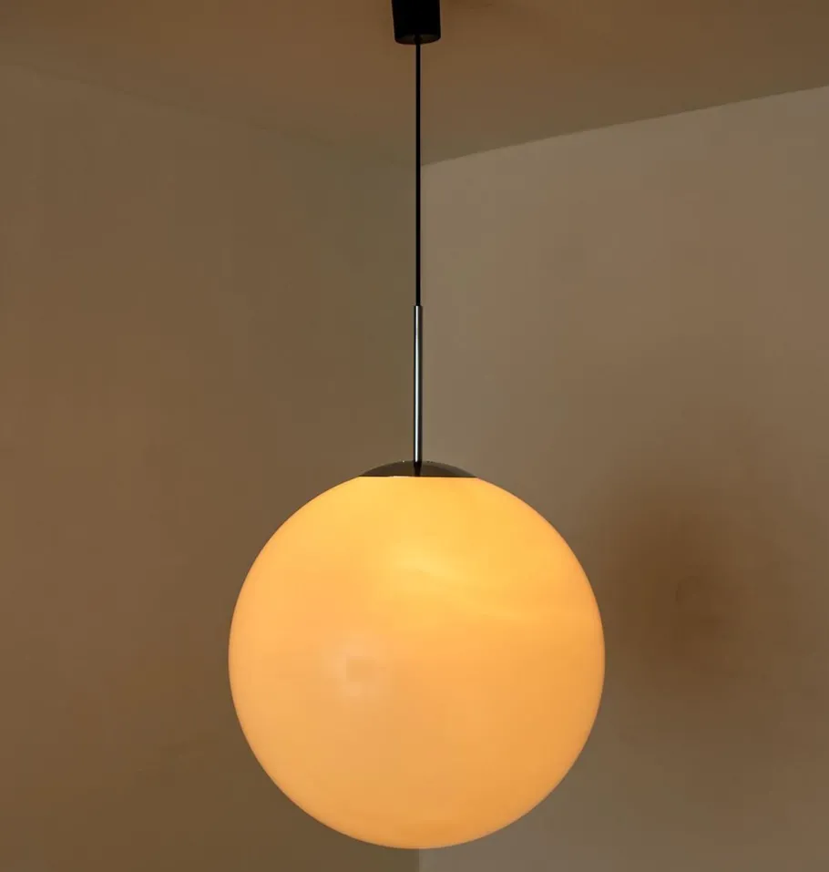 Discount Pamono Large Vintage Plastic Globe Pendant Light from Philips, 1970s