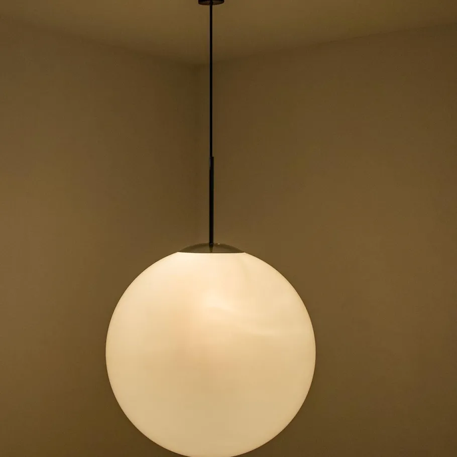 Discount Pamono Large Vintage Plastic Globe Pendant Light from Philips, 1970s