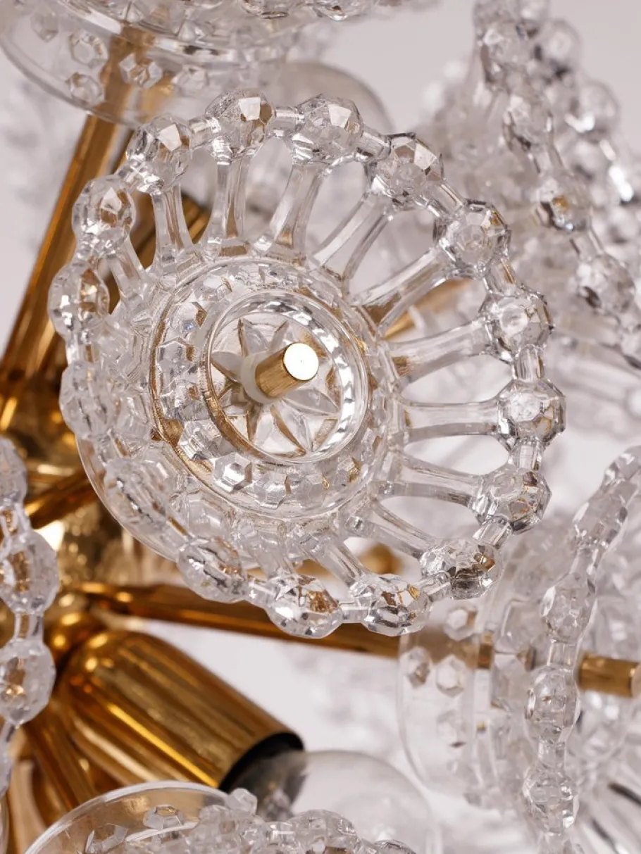 Hot Pamono 10-Light Flower Sputnik Chandelier in Murano Glass & Brass in the style of Venini, 1960s