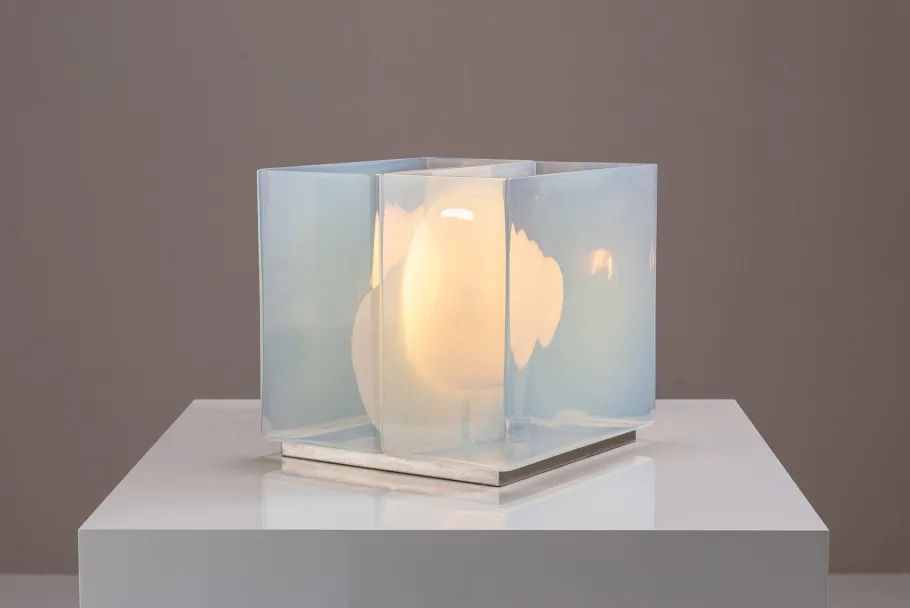 New Pamono LT323 Table Lamp in Opaline Glass by Carlo Nason for Mazzega, 1970s