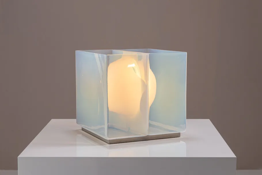 New Pamono LT323 Table Lamp in Opaline Glass by Carlo Nason for Mazzega, 1970s
