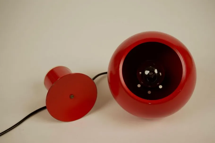 Outlet Pamono Magnetic Ball Table Lamp, 1970s