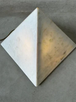 Outlet Pamono Marble Pyramid Table Lamp