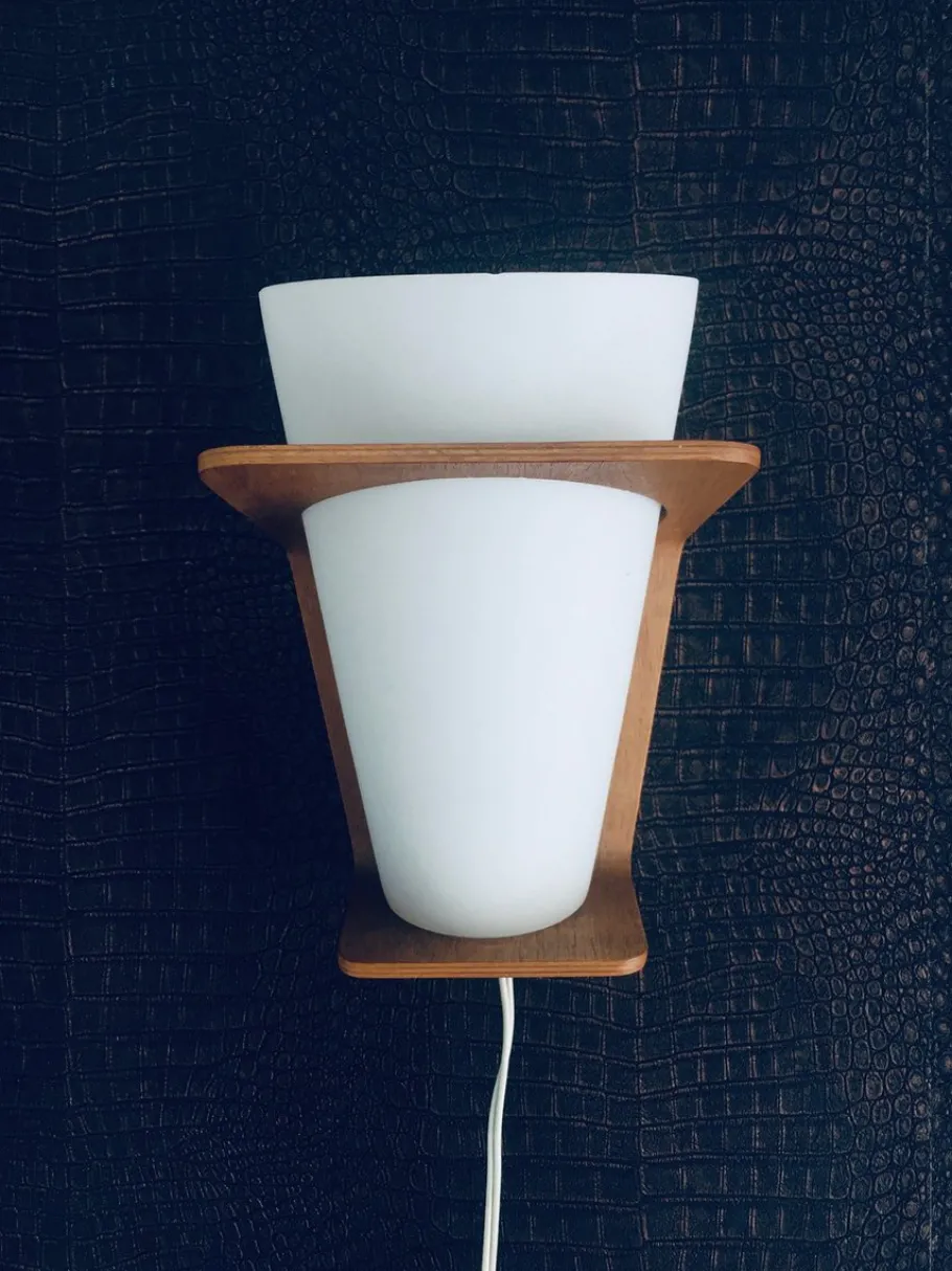 New Pamono MCM Wall Lamp Nx 41 by Louis Kalff for Philips, Holland. 1960s