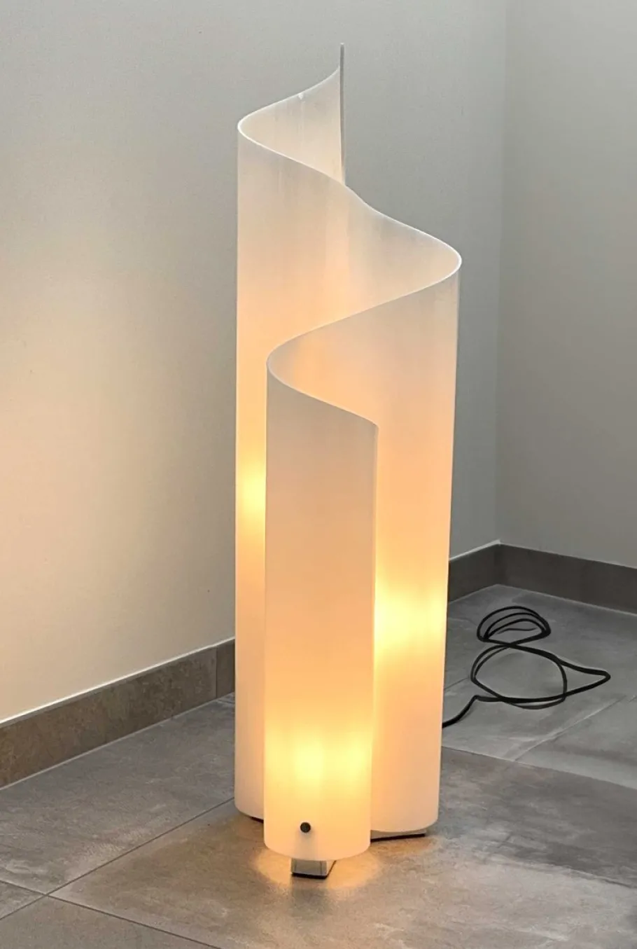 Best Pamono Mezzachimera Lamp by Vico Magistretti for Artemide