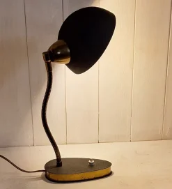 Pamono Mid-Century Adjustable Desk Lamp with Brass Flex Arm and Black Lacquered Metal Reflector, 1960s