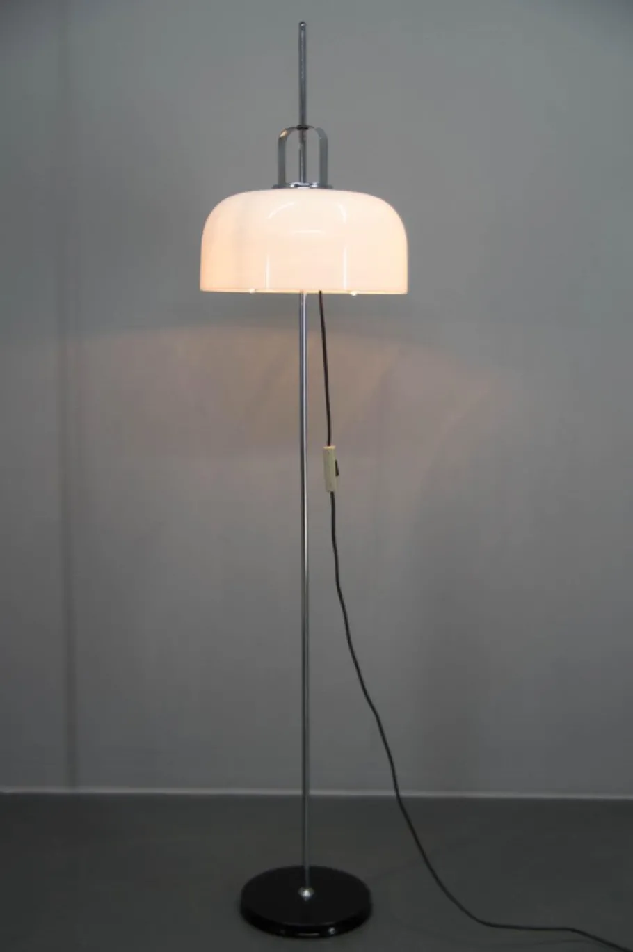 Sale Pamono Mid-Century Adjustable Floor Lamp attributed to Guzzini for Meblo, 1970s