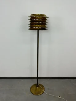 Sale Pamono Mid-Century Brass Floor Lamp attributed to Kari Ruokonen for Lynx, Finland, 1950s