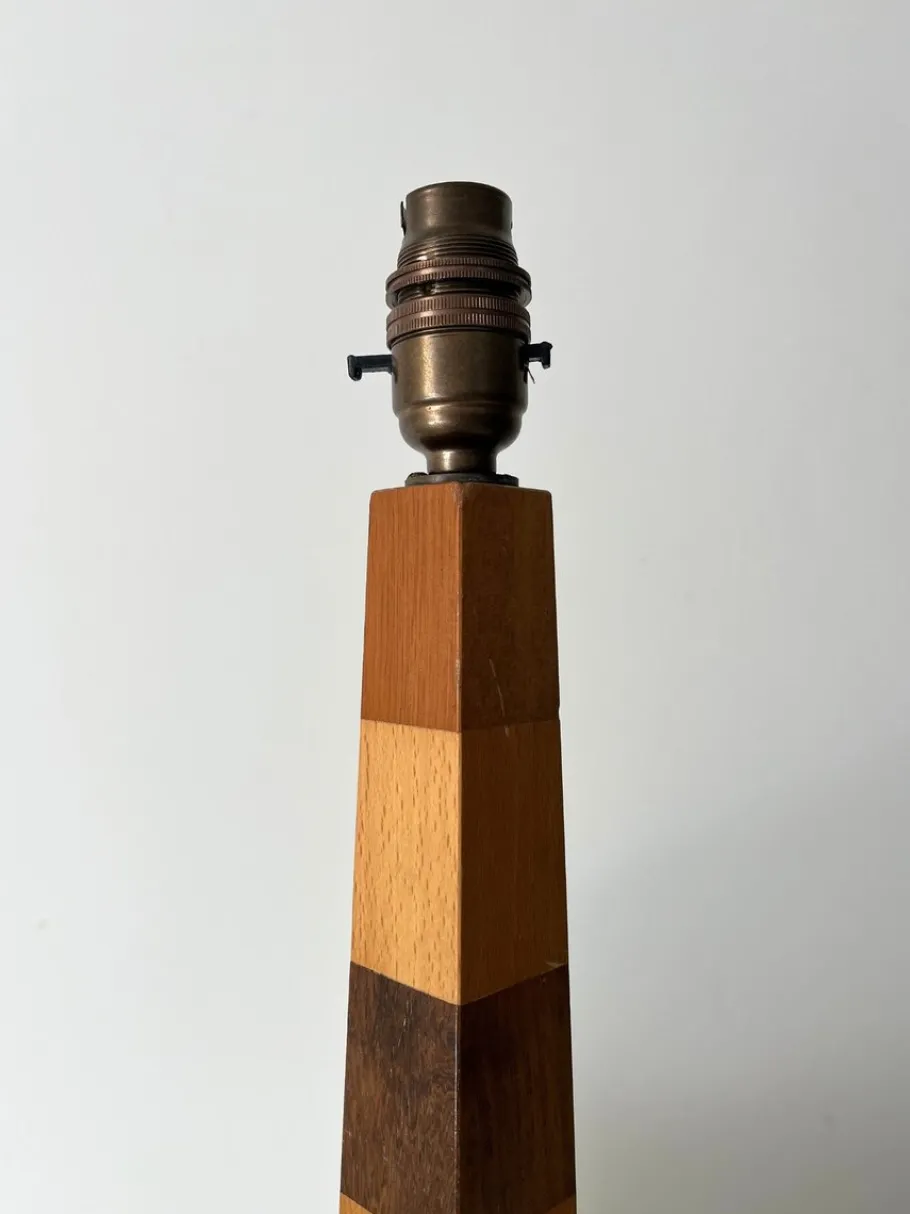 Sale Pamono Mid-Century British Handmade Striped Wooden Table Lamp, 1960s