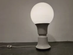 Pamono Mid-Century Globe Table Lamp, 1970s