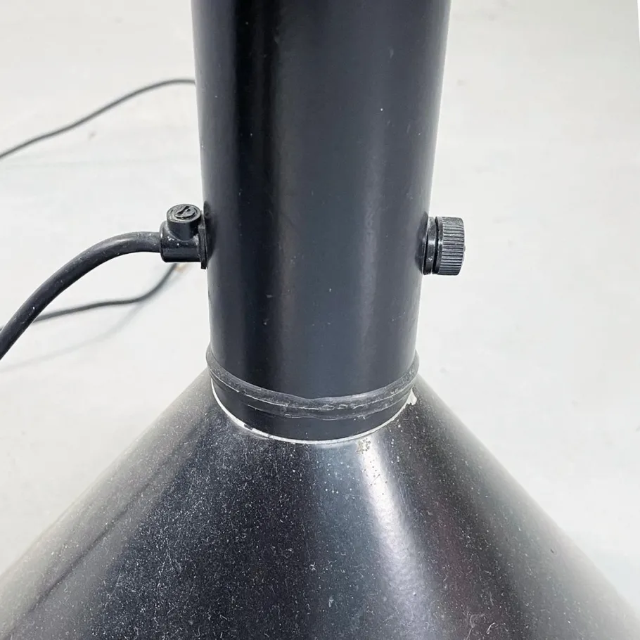 Hot Pamono Mid-Century Italian Black Steel Callimaco Floor Lamp by Sottsass for Artemide, 1980