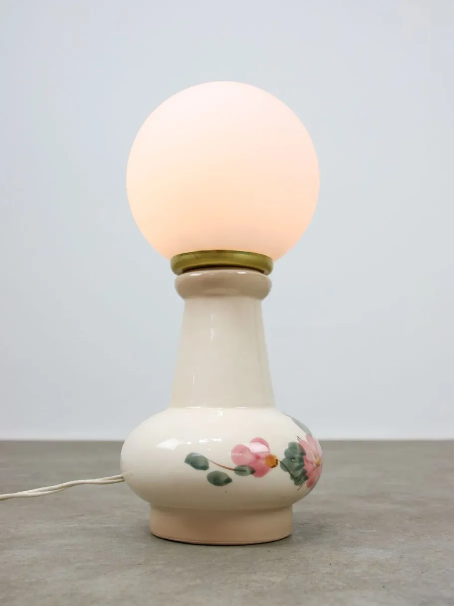 Pamono Mid-Century Italian Floral Table Lamp in Ceramic and Opaline